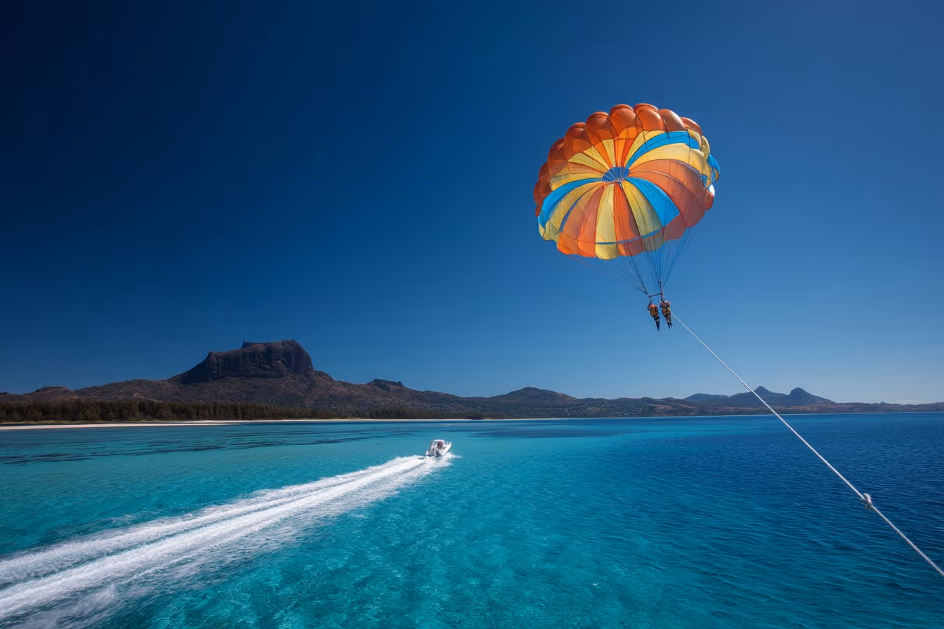 Waikiki Parasailing
